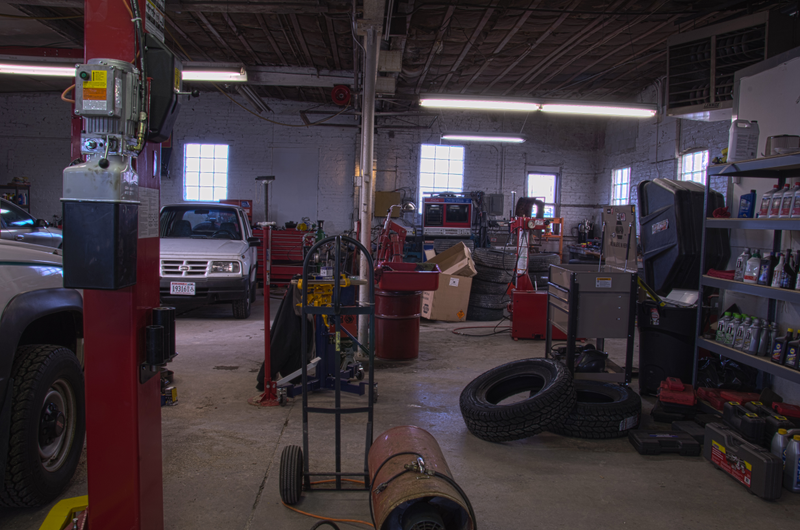 Illustration for article titled Auto Garage Photo Shoot